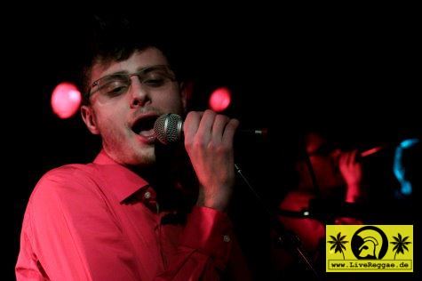 Ken Guru - The Highjumpers (D) Groove Station - Dresden 04. Februar 2011 (25).JPG